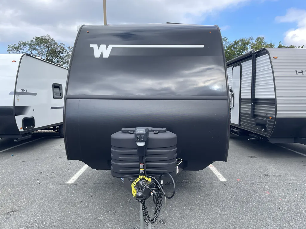 2027 Winnebago Micro Minnie 2108DS, Photos photo 4