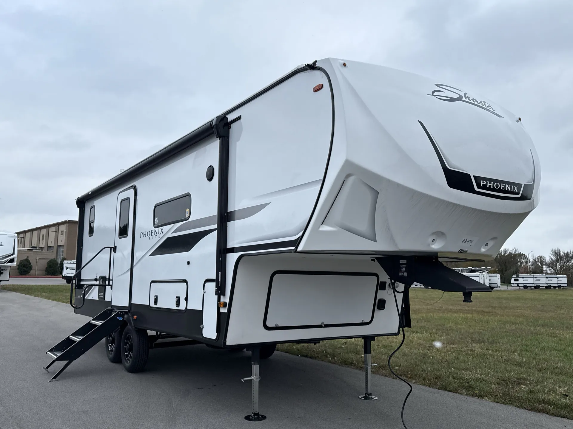 2026 Shasta Phoenix Lite 218SE - Photo 2