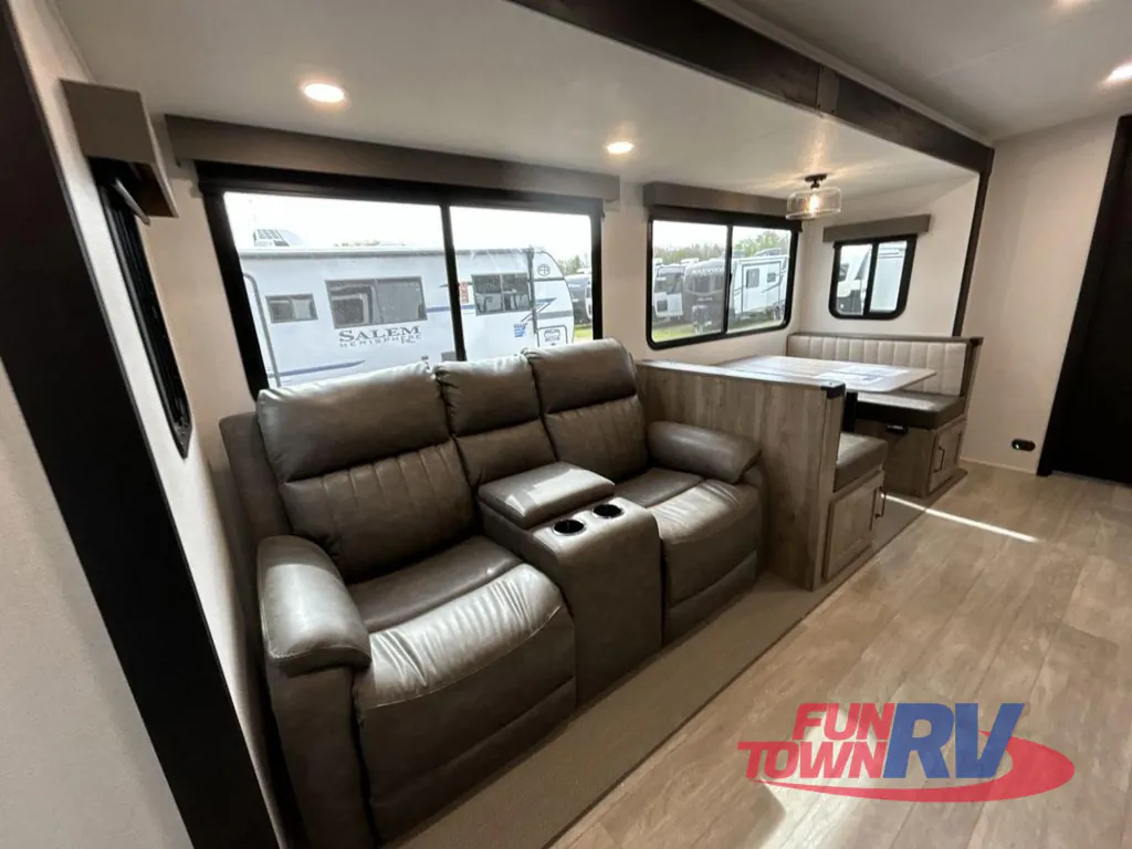 2026 Forest River Solaire 3150TBSS, Photos photo 15