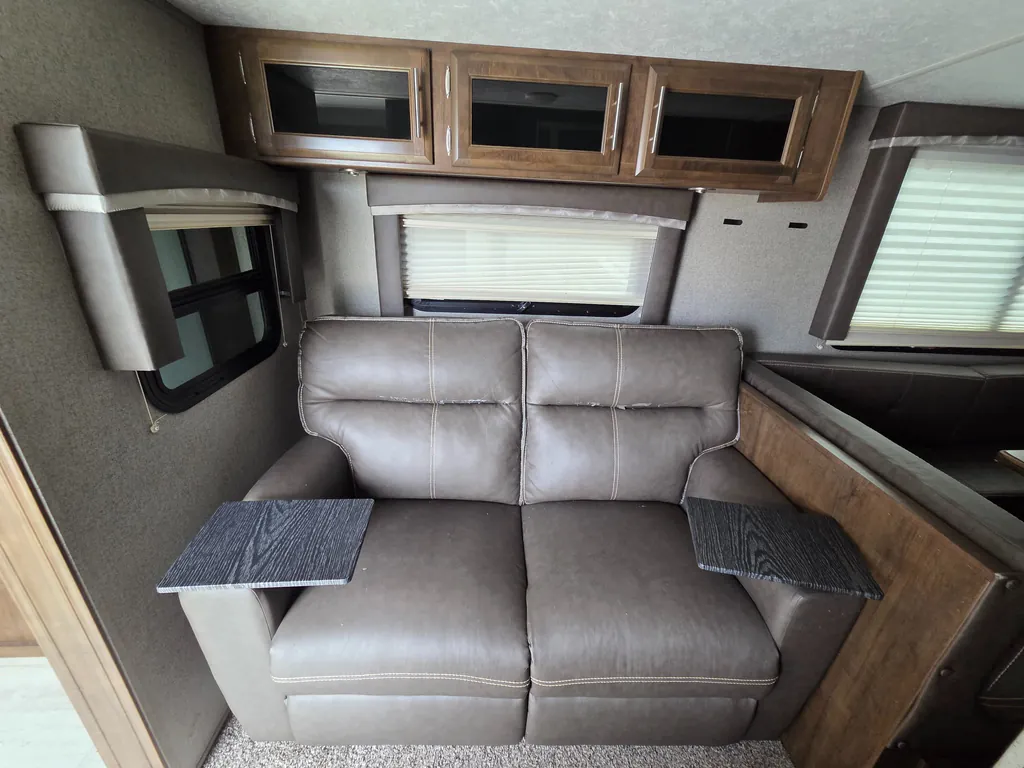 2021 Forest River Rockwood Ultra Lite 2911BS, Photos photo 6