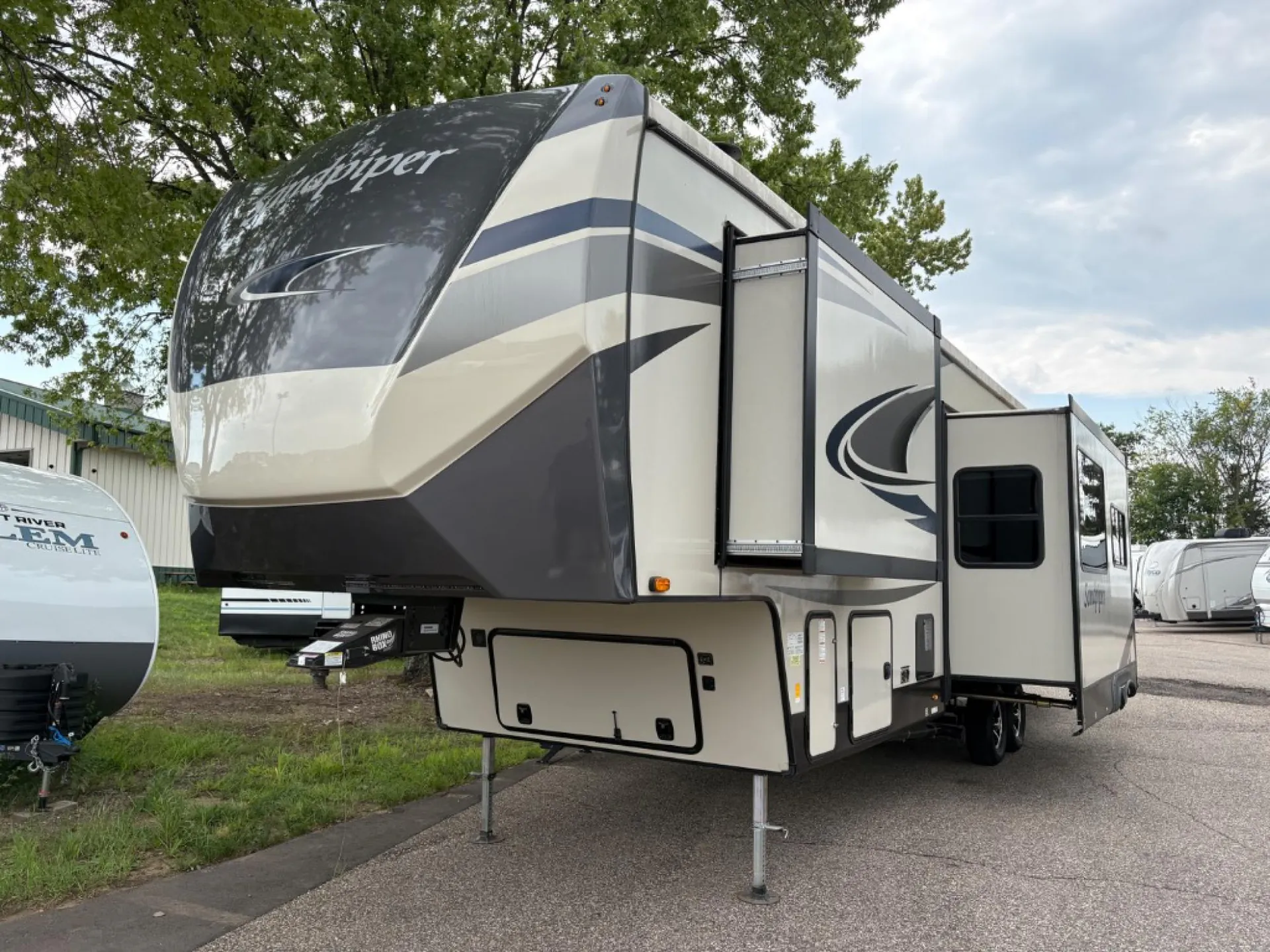 2021 Forest River Sandpiper 3440BH - Photo 4