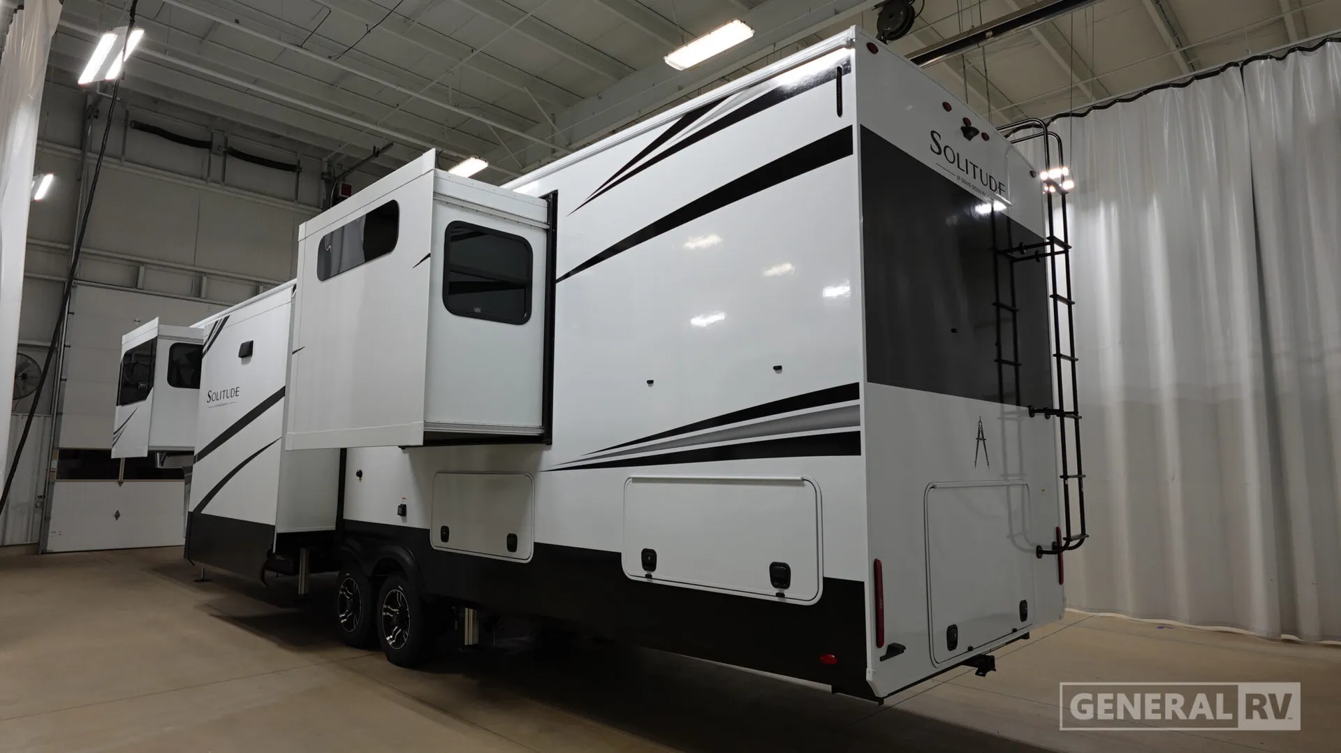 2026 Grand Design Solitude 380FL - Photo 4