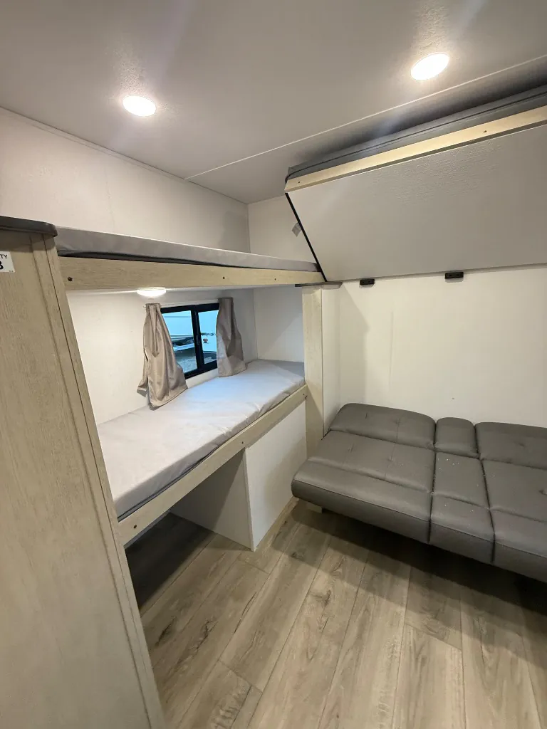 2026 Shasta RVs i-5 Edition 530BQB, Photos photo 16