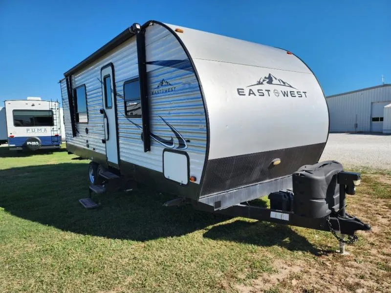 2020 East to West Della Terra 25 KRB - Photo 2