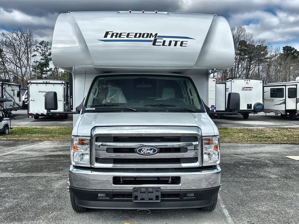 2026 Thor Motor Coach Freedom Elite 28HZ, Photos photo 4
