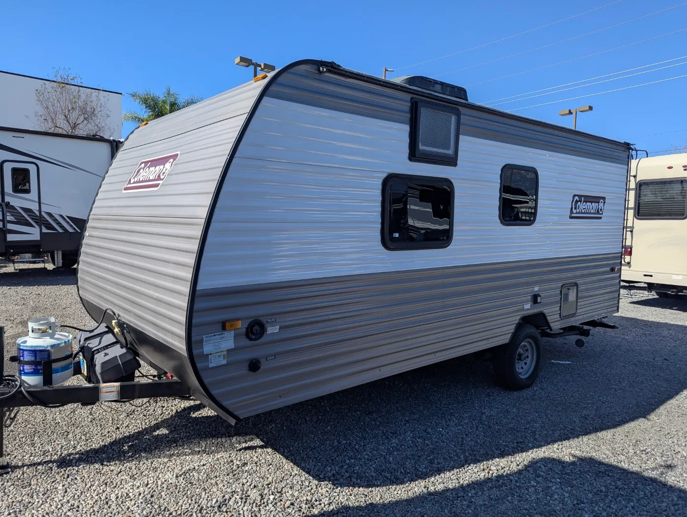 2023 Dutchmen Coleman Lantern LT 17R - Photo 3