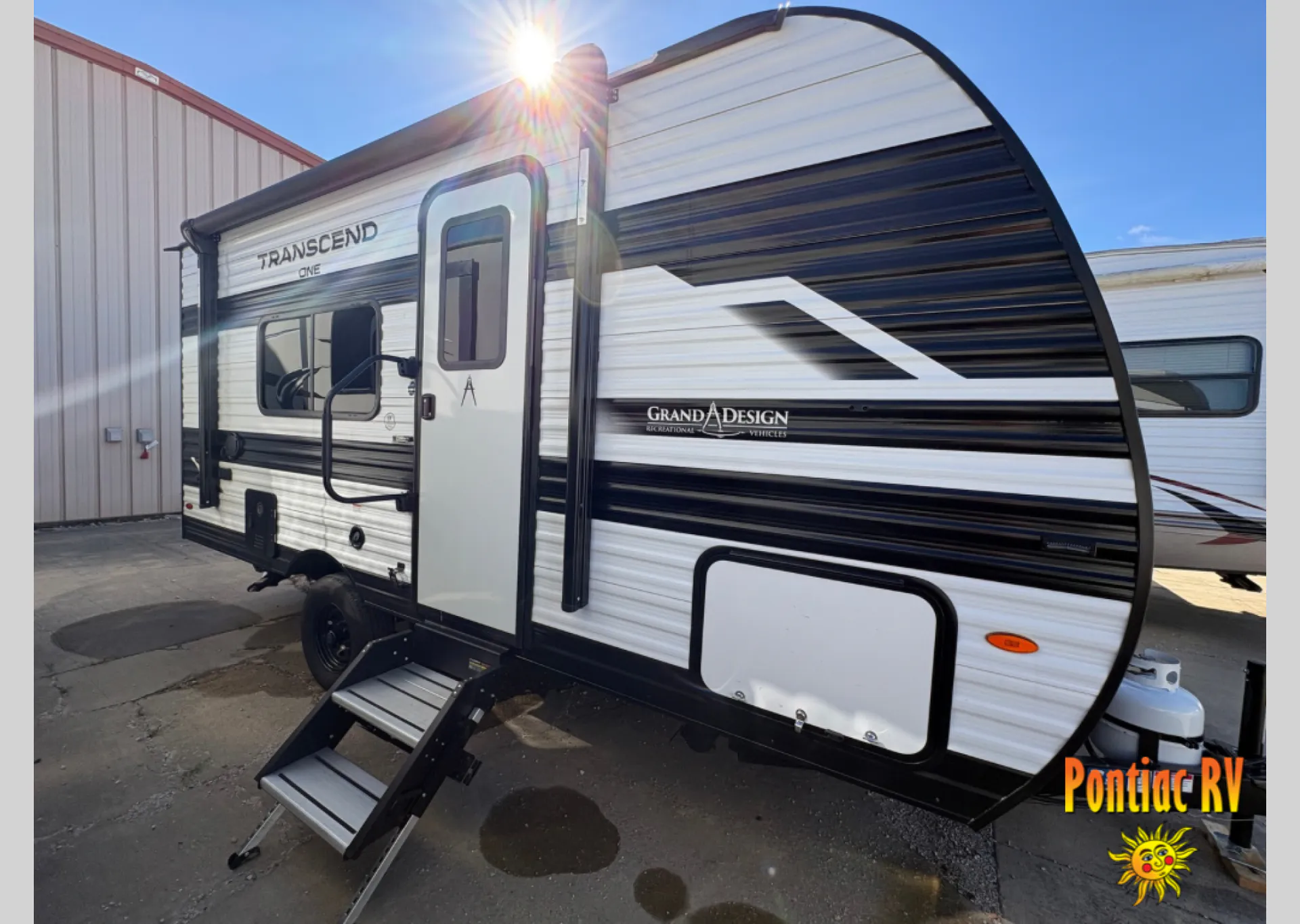 2026 Grand Design Transcend One 151RB - Photo 2