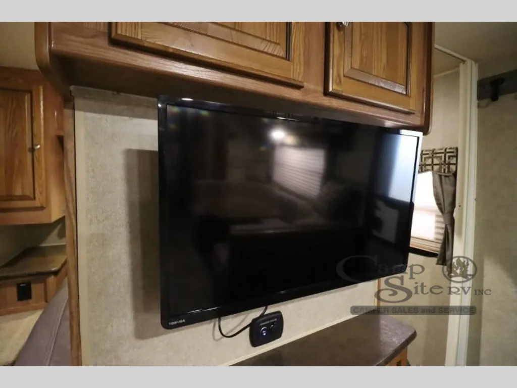 2014 Forest River Rockwood Ultra Lite 2702SS, Photos photo 4
