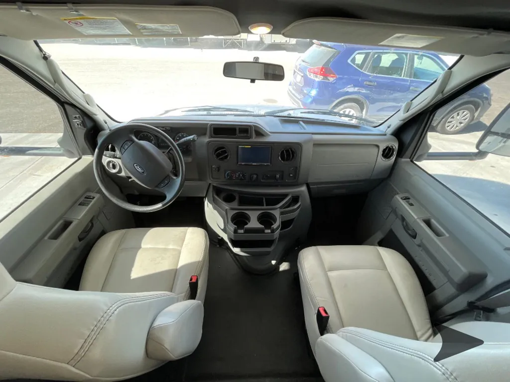 2020 Forest River Sunseeker 3040DS, Photos photo 17