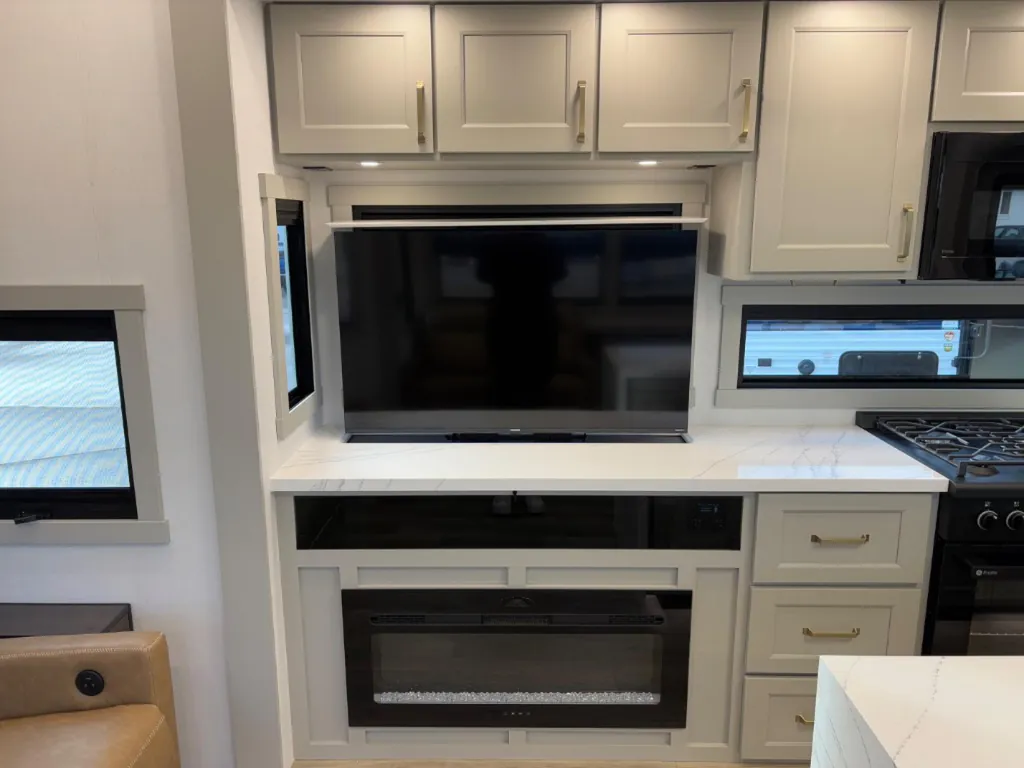 2026 Brinkley Model G 4100, Photos photo 23