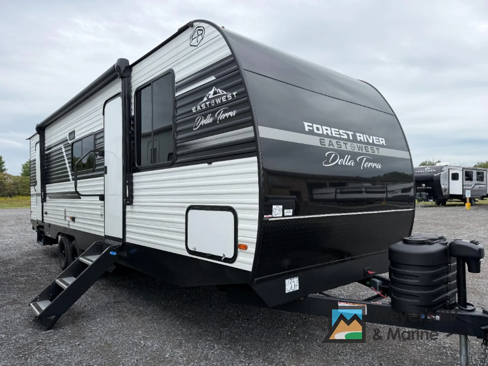 2027 East to West Della Terra 280BH