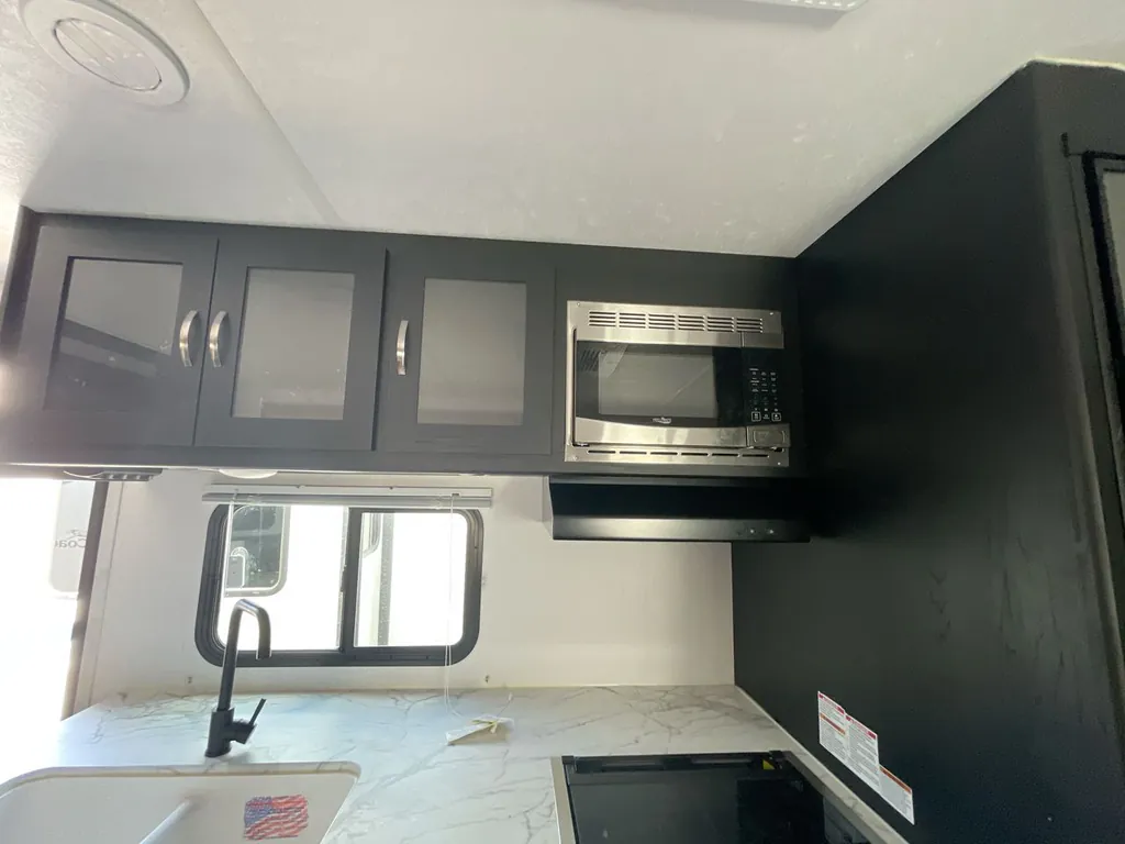 2023 Coachmen Freedom Express Select 29SE, Photos photo 9