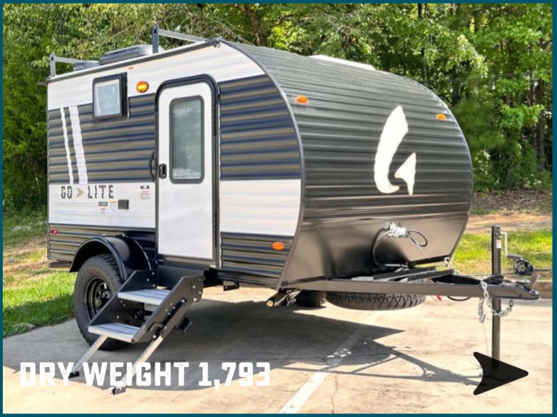 2026 Wayfinder Go Lite Solo — The trailer's front and side exterior, hitch, wheel, and shell