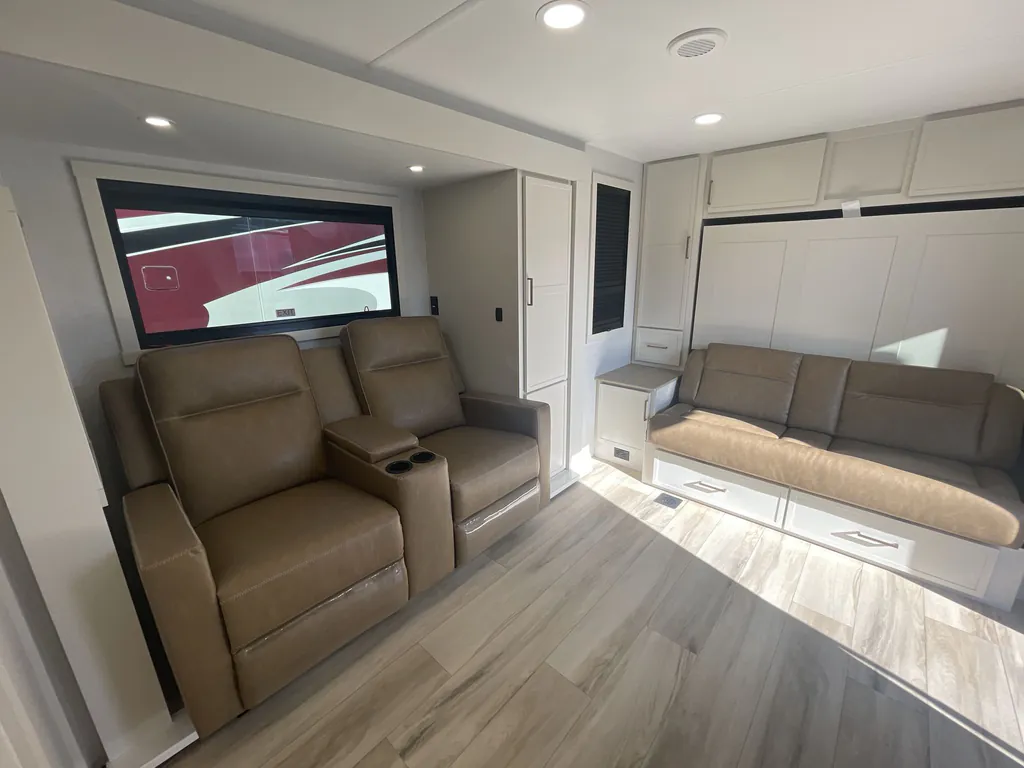 2026 Brinkley Model Ix 20X, Photos photo 10