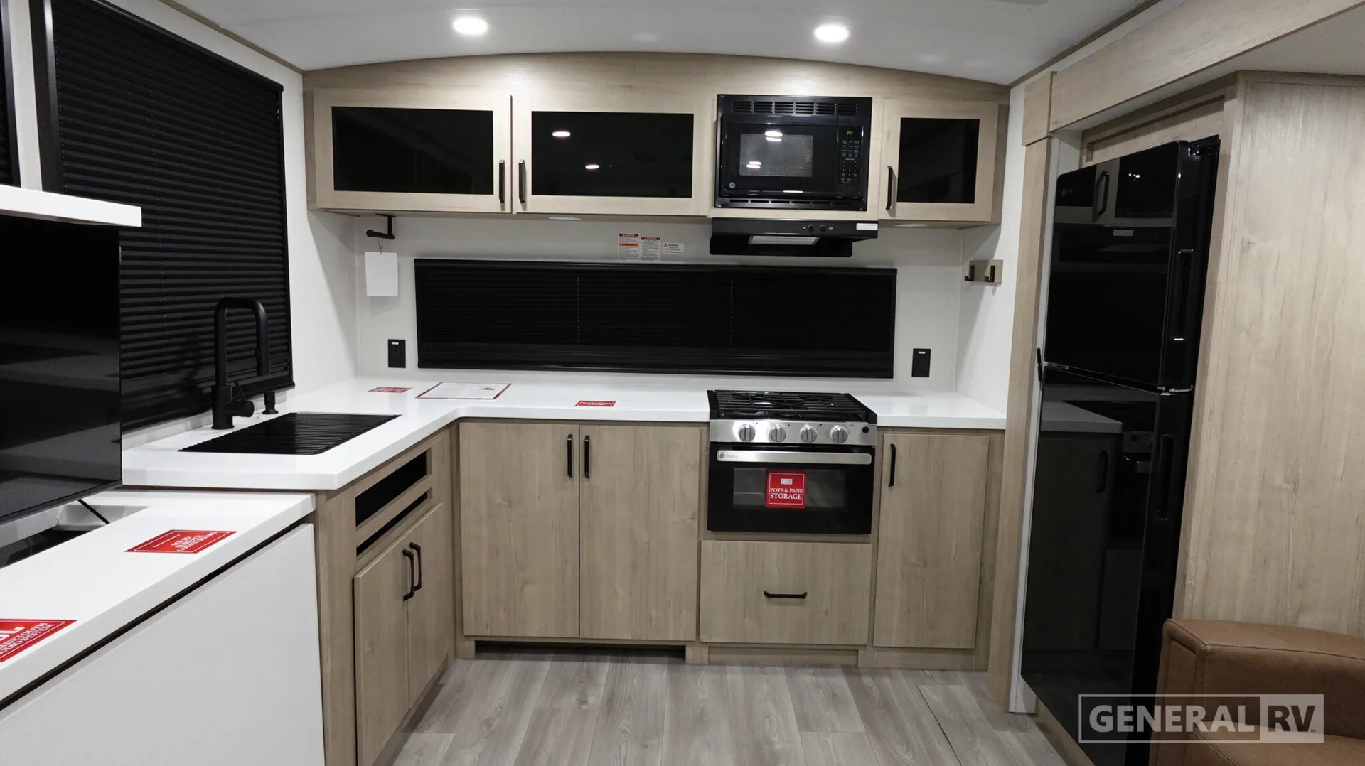 2026 Grand Design Imagine 2700BS - Photo 3