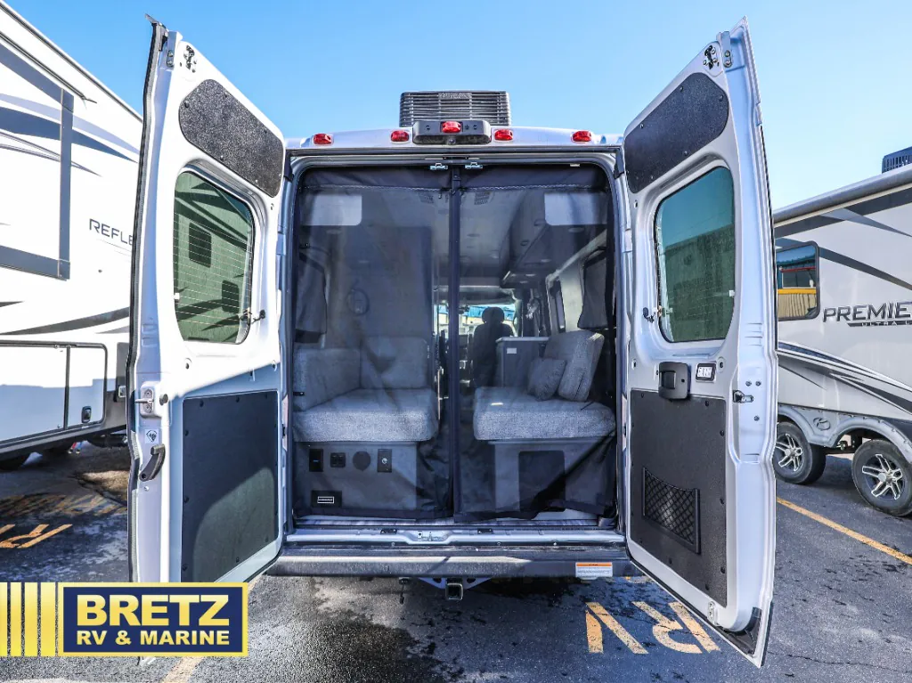 2026 Thor Motor Coach Tellaro 20U, Photos photo 5