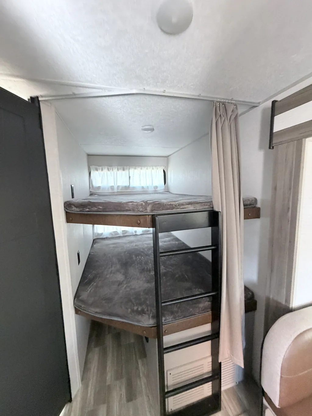 2024 Forest River Vibe 26BH, Photos photo 9