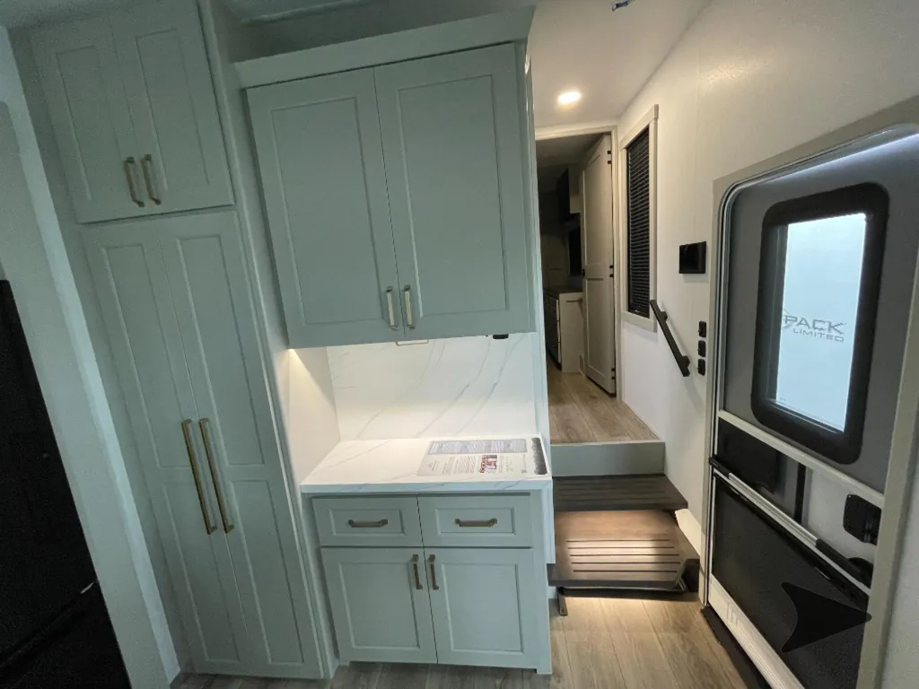 2026 Brinkley Model G 4100, Photos photo 32