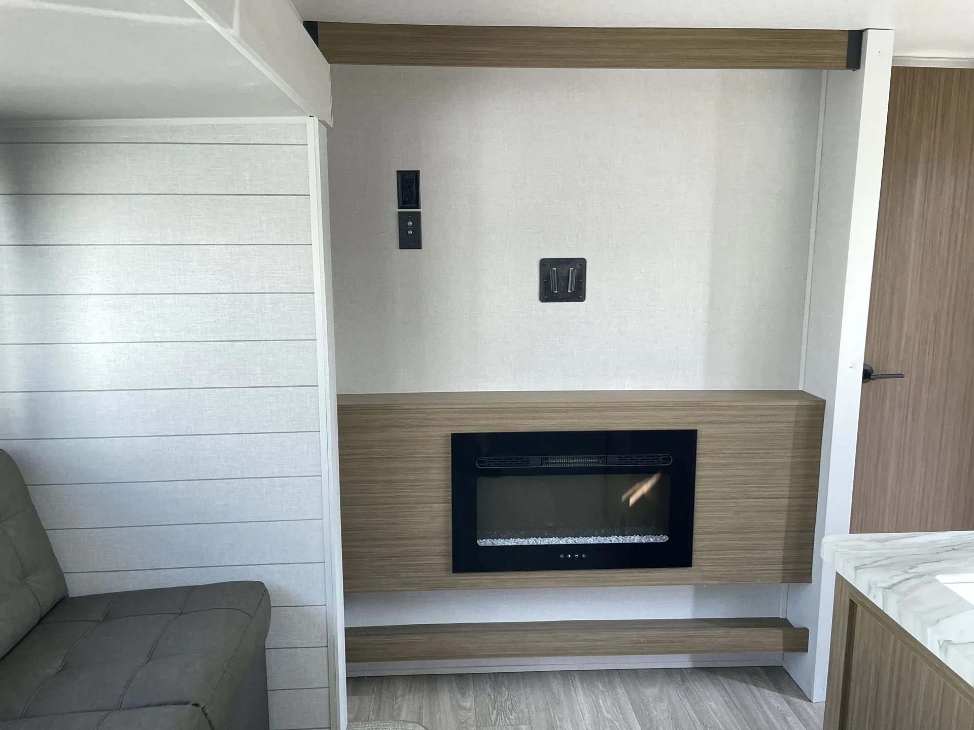 2027 Forest River Wildwood 31KQBTS — entertainment center