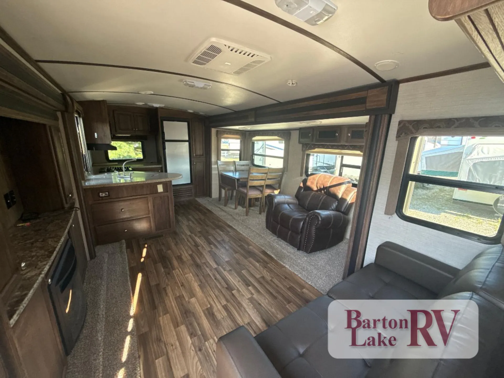 2017 Keystone Cougar XLite 33MLS - Photo 4
