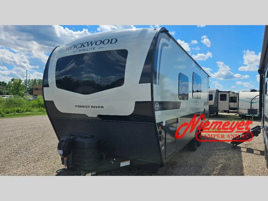 2027 Forest River RV Rockwood Mini Lite 2524FBT - Photo 2