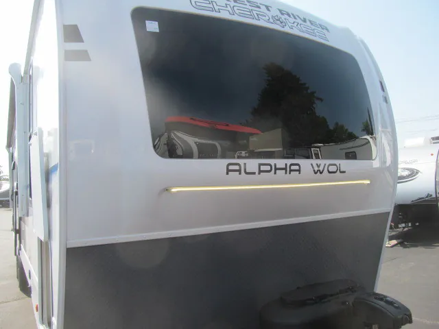 2026 Forest River Cherokee Alpha Wolf 33BH, Photos photo 11