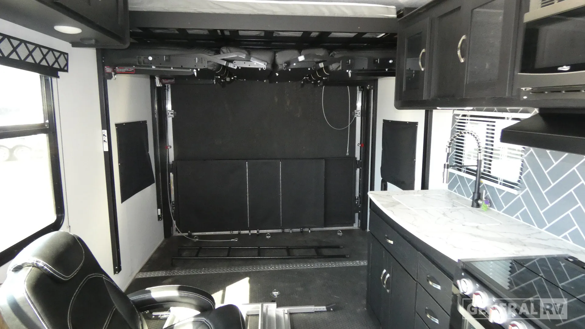 2022 Coachmen Adrenaline 27KB - Photo 3
