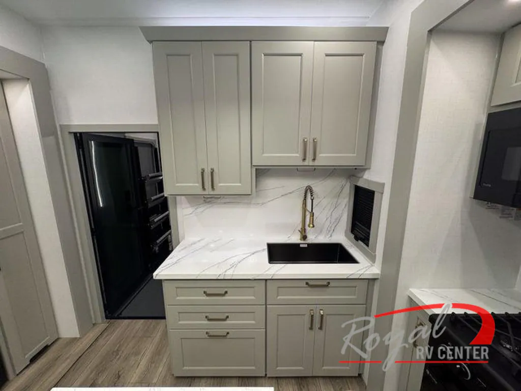 2026 Brinkley Model G 3520, Photos photo 19