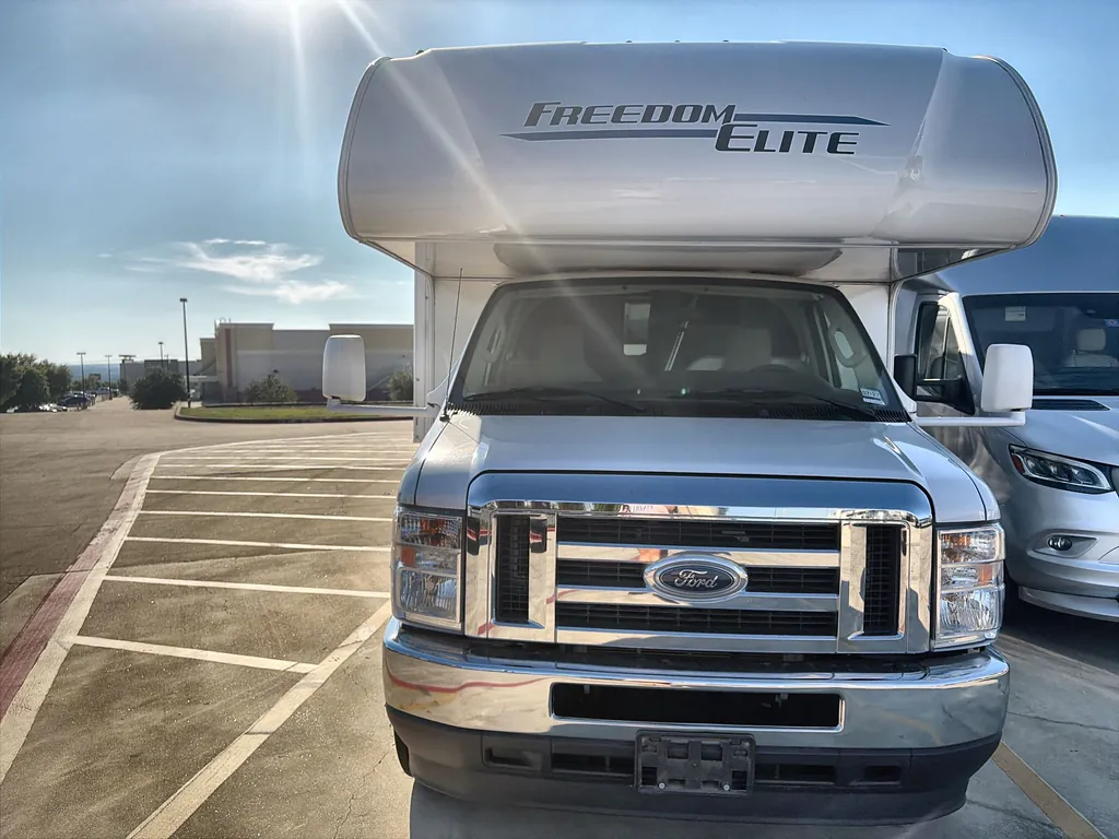 2022 Thor Motor Coach Freedom Elite 22FE, Photos photo 2