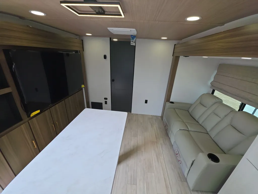 2026 Forest River Vibe Extreme Lite 2500FIK, Photos photo 15