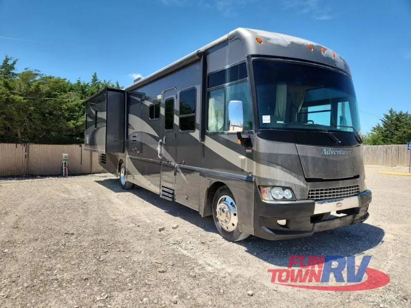 2008 Winnebago Adventurer 35L - Main photo