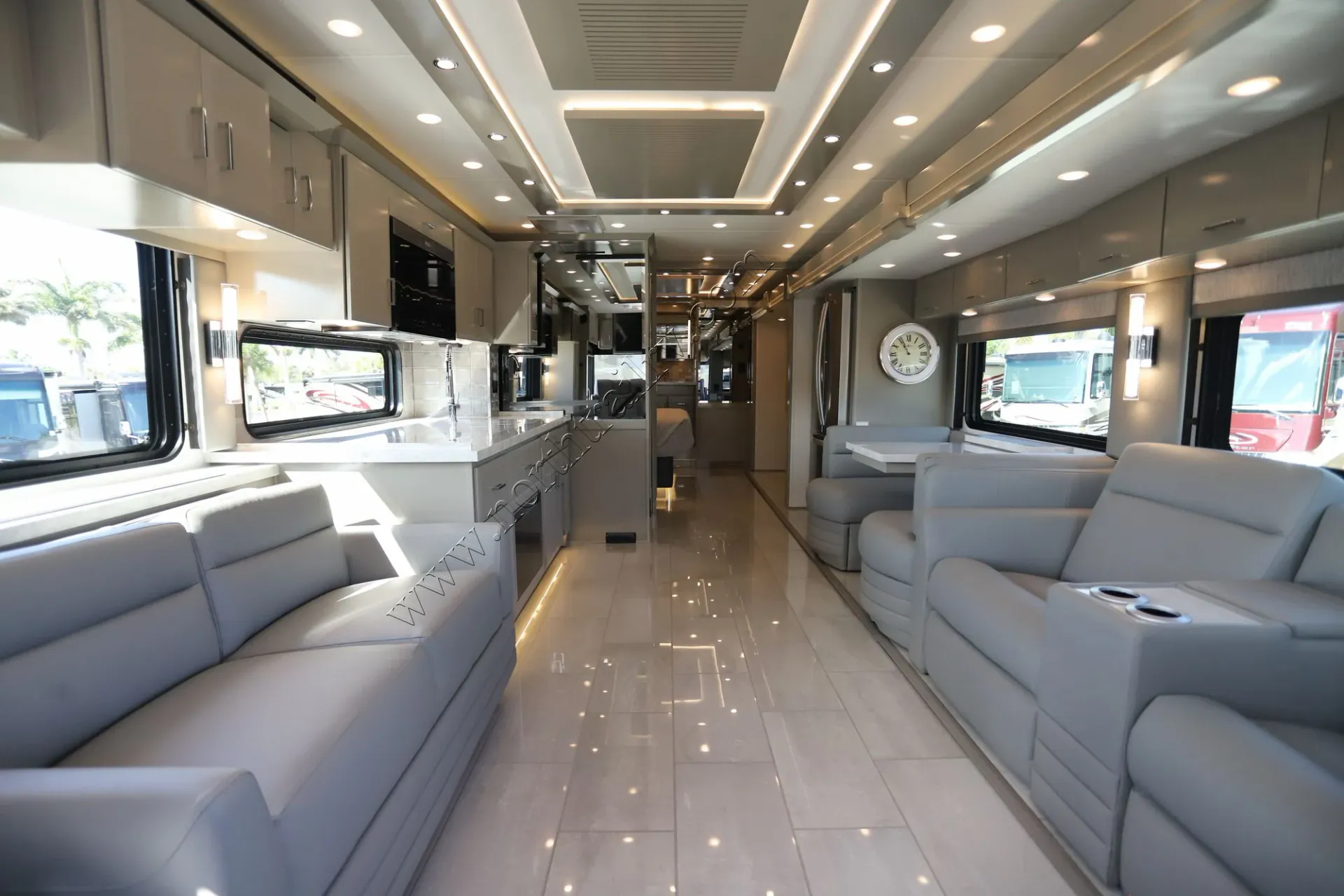 2026 Newmar Mountain Aire 4118 - Photo 4
