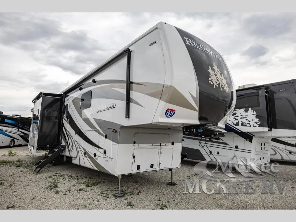 2025 Redwood RV Redwood 4001LK - Main photo