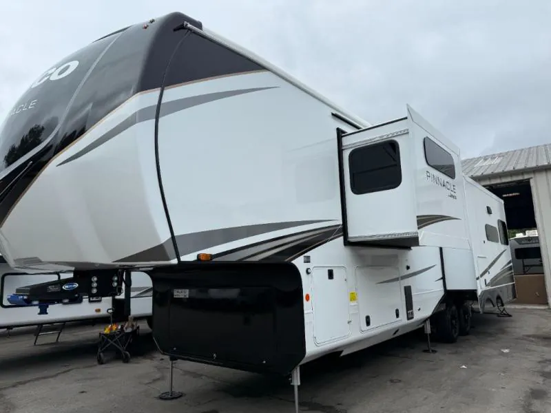 2026 Jayco Pinnacle 36FBTS, Photos photo 3