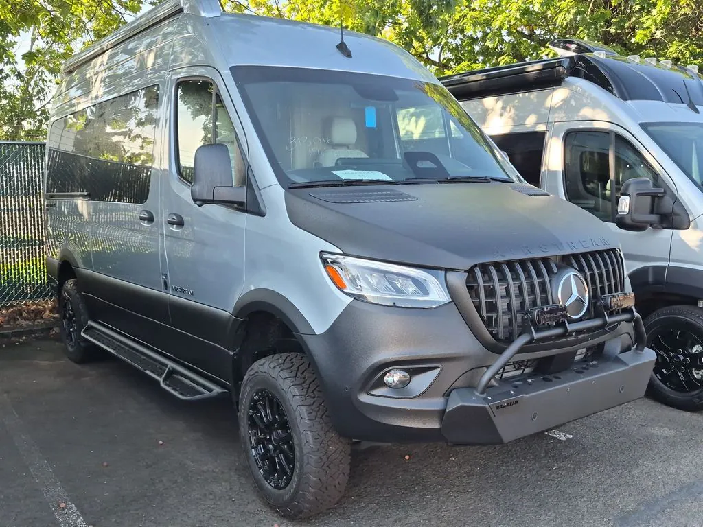 2027 Airstream Interstate 19GTX - Photo 3