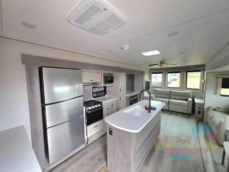 2026 Coachmen Catalina Destination Series 39MKTS - Photo 3