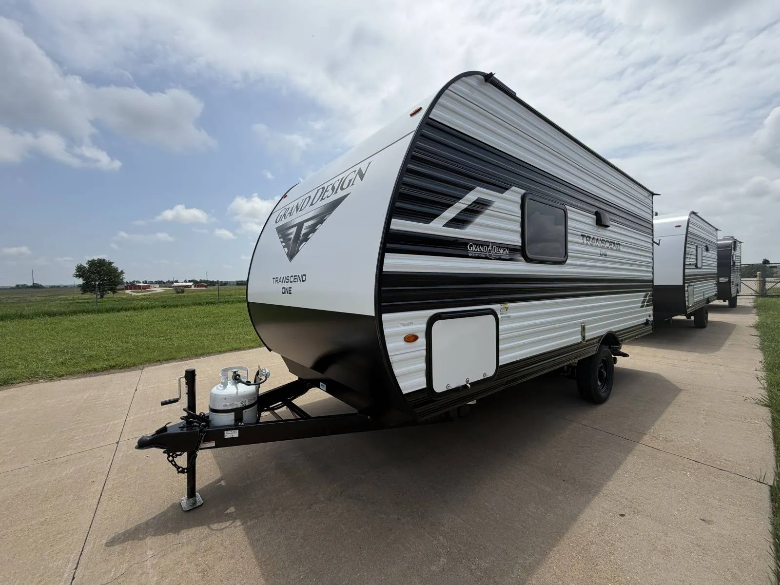 2026 Grand Design Transcend One 151RB - Photo 4