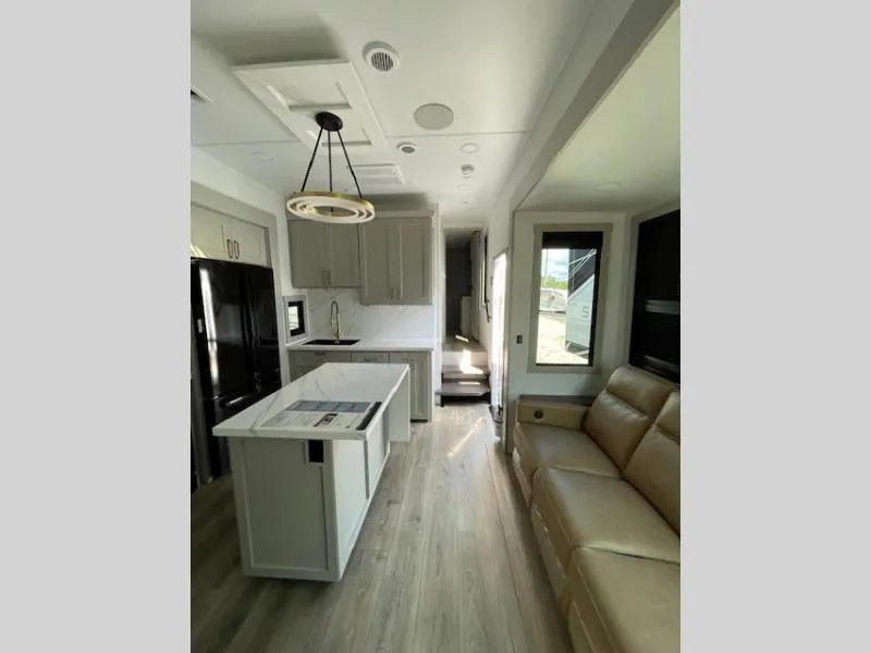 2026 Brinkley Model G 4000, Photos photo 25