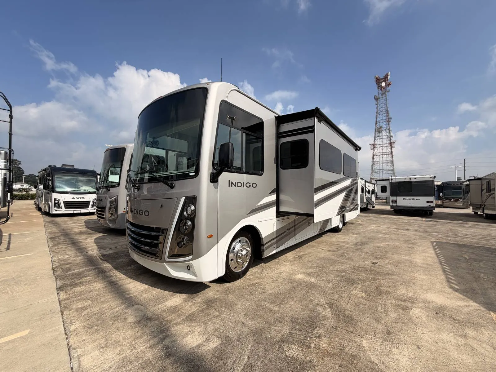 2027 Thor Motor Coach Indigo AA35 - Photo 2
