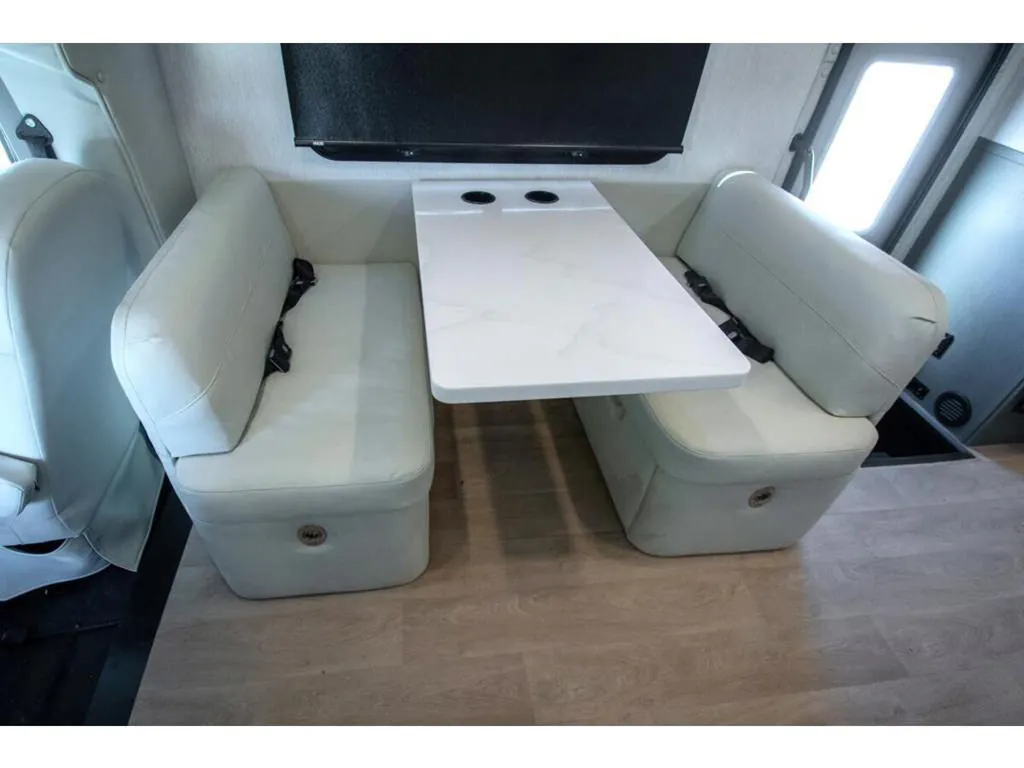 2026 Nexus Ghost 33DS, Photos photo 9