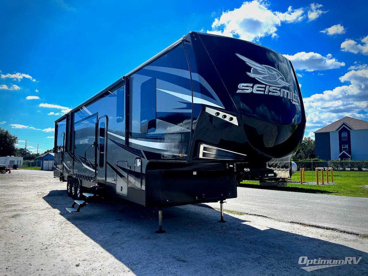 2018 Jayco Seismic 4213 - Photo 2
