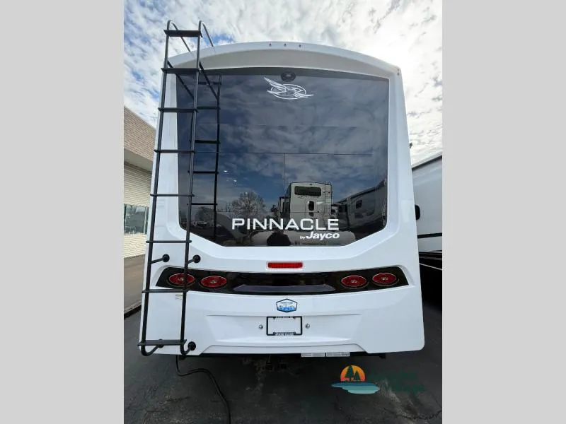 2026 Jayco Pinnacle 38SSWS - Photo 4