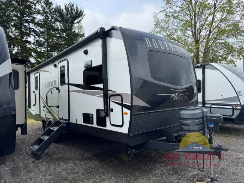 2025 Forest River Rockwood Ultra Lite 2608BS - Photo 2