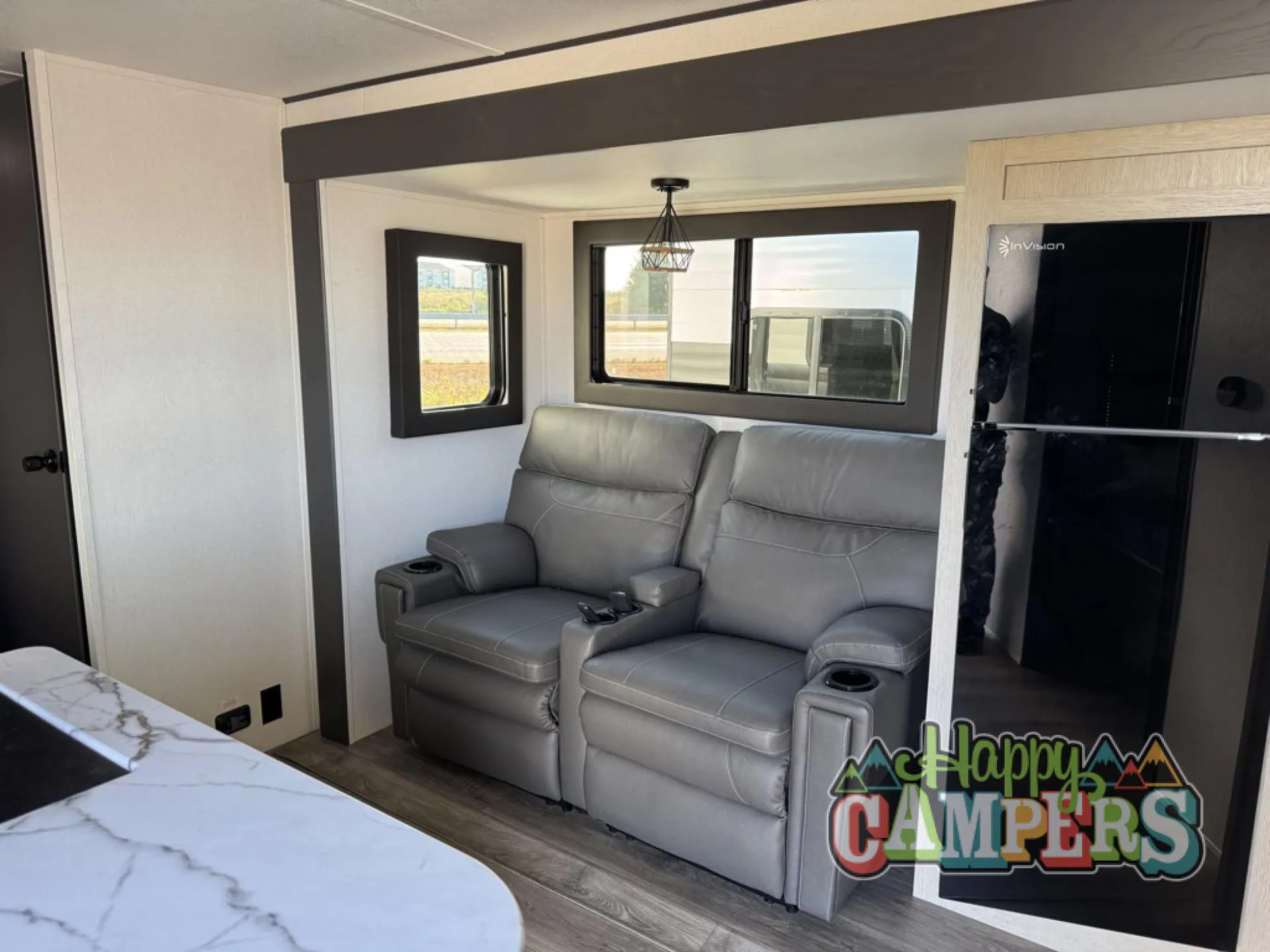 2025 Shasta RVs i-5 Edition 526RBS - Photo 3