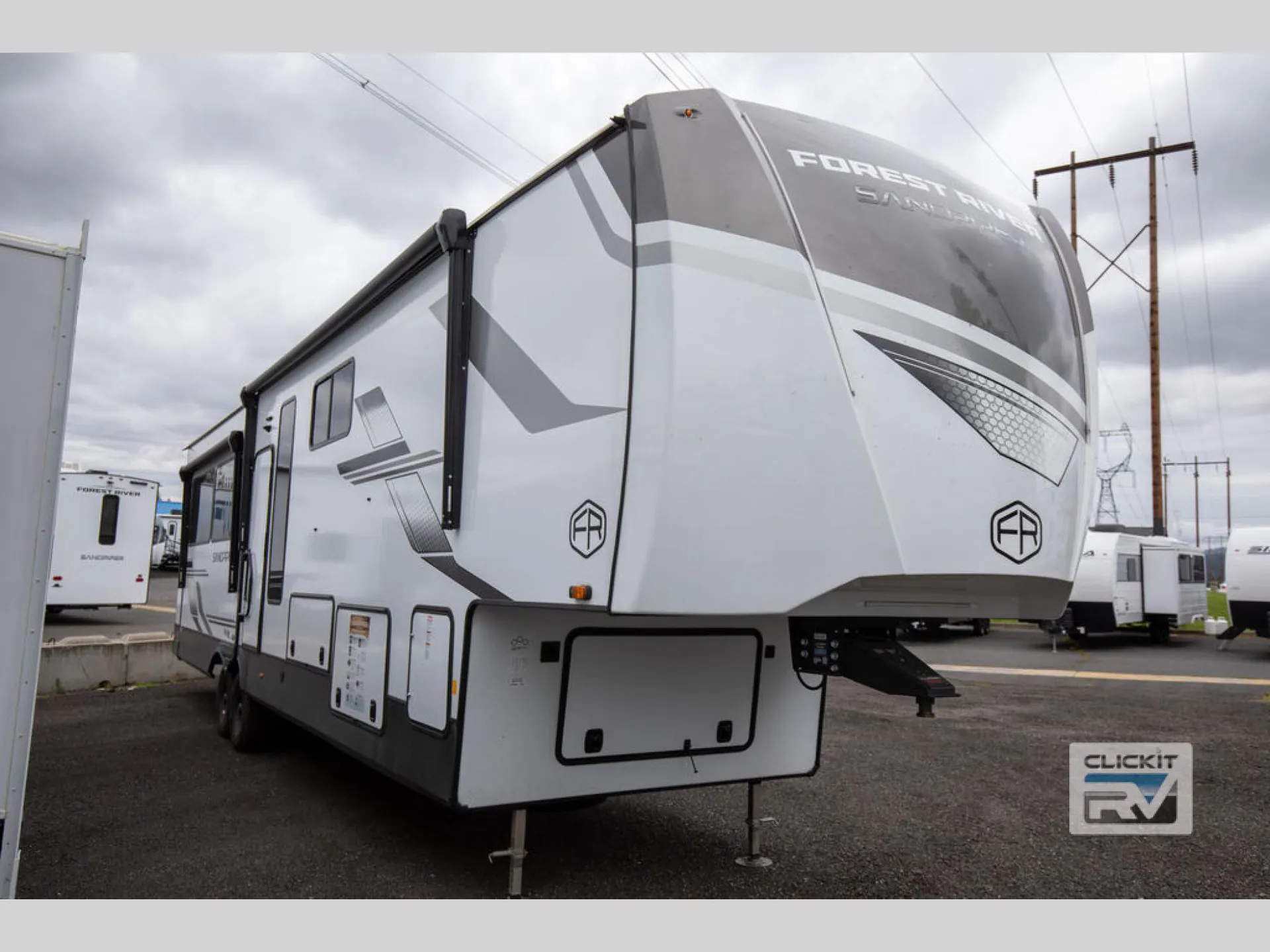 2026 Forest River Sandpiper 3900HBLR