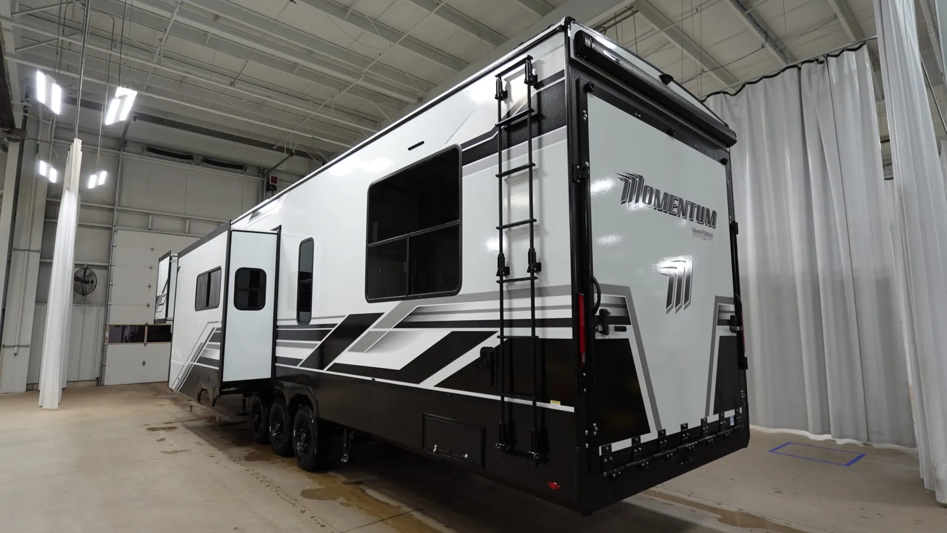 2026 Grand Design Momentum G-Class 394G - Photo 4