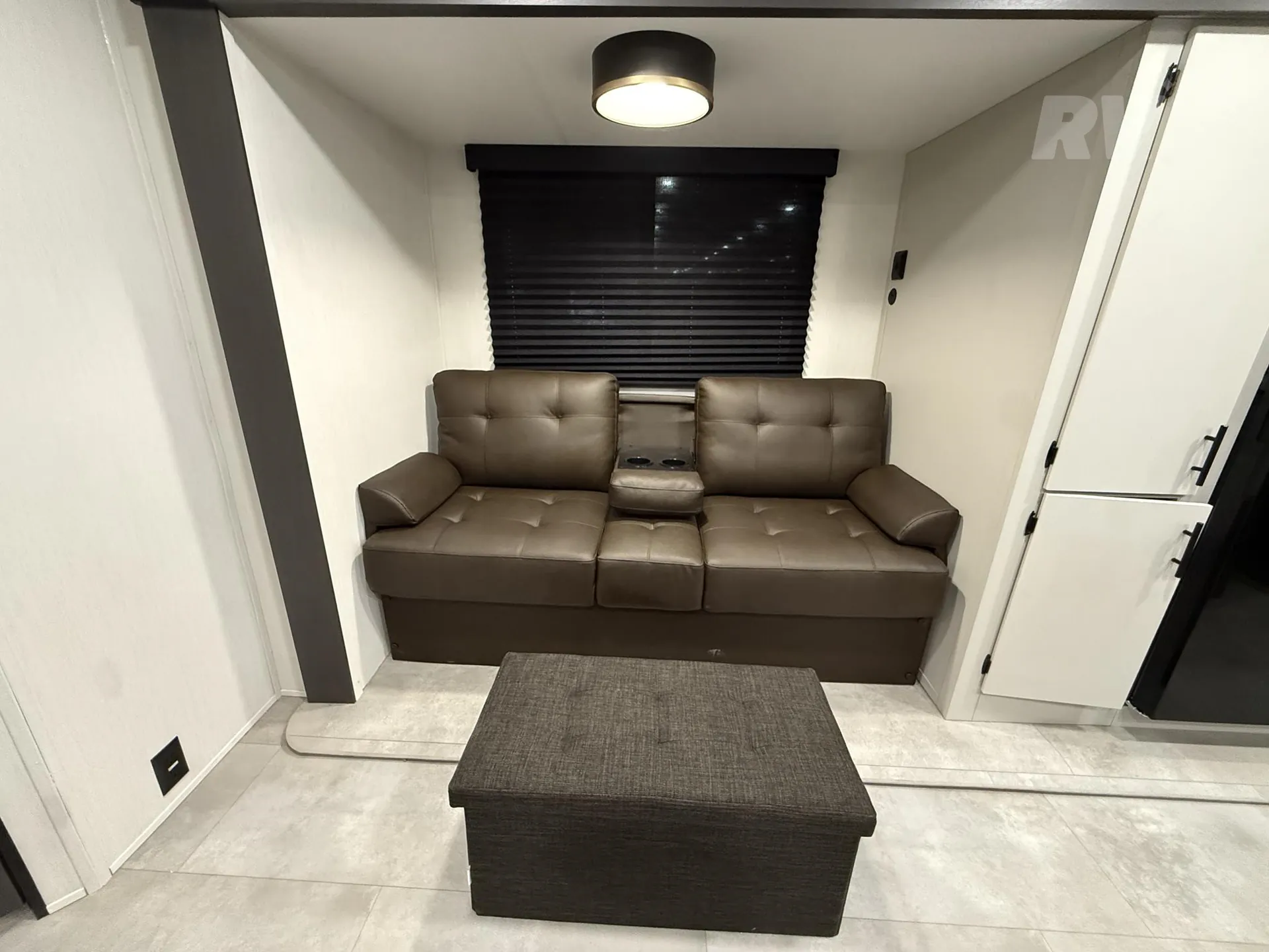 2027 Forest River Tracer 255DS dealer photo 5 from Mig RV & Marine Supercenter