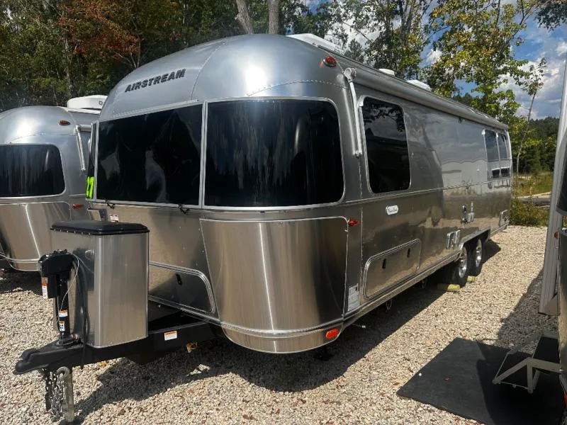 2026 Airstream Flying Cloud 27FB - Photo 4
