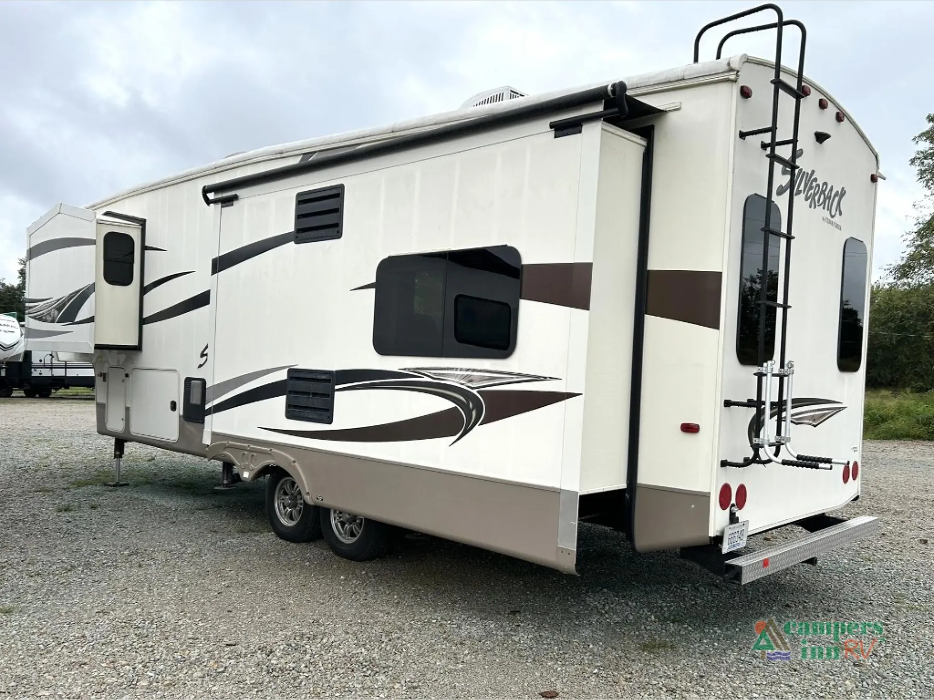 2015 Forest River Cedar Creek Silverback 29IK - Photo 4