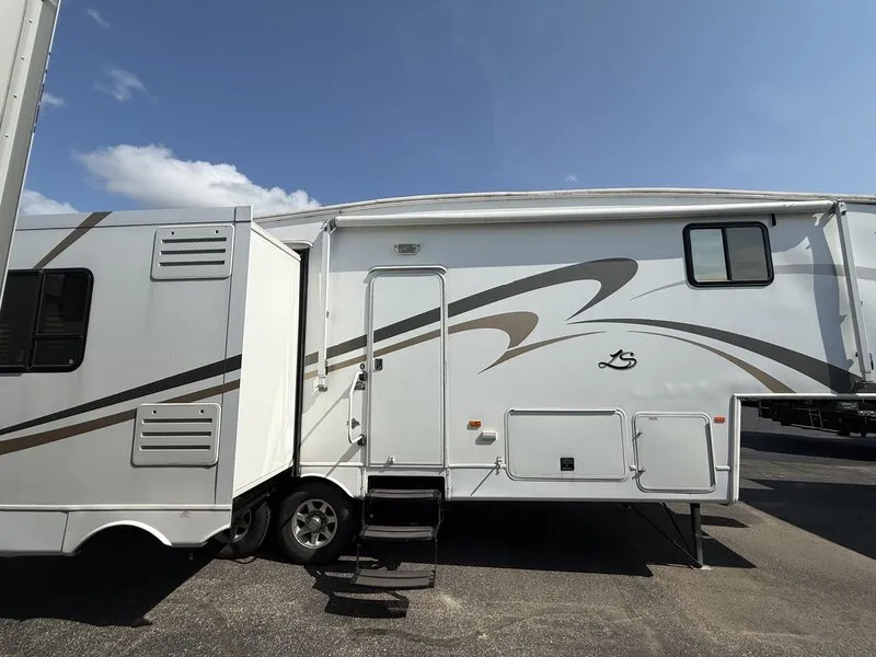 2011 NU-WA HITCHHIKER LS 29.5 FKLS - Photo 4